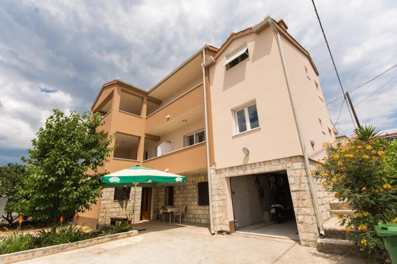 Apartments Ploka 오크루그고른지 외부 사진