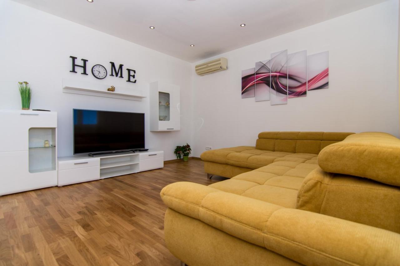Apartments Ploka 오크루그고른지 외부 사진